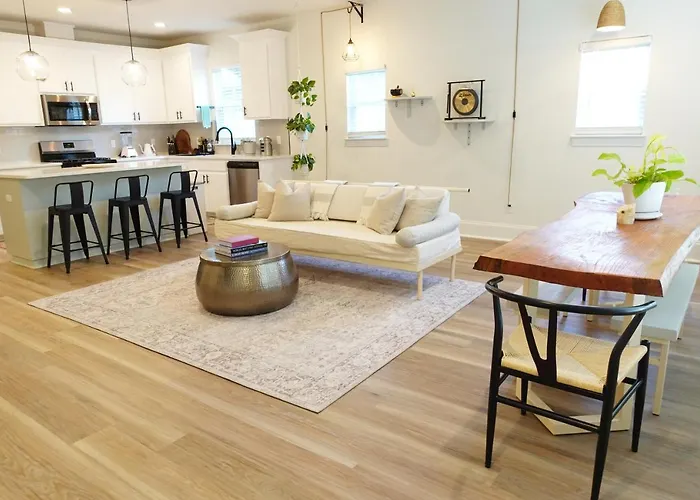 Сasa de vacaciones Beautiful Modern Luxury Eco Townhouse, 3b/3.5b Great Location Tallahassee